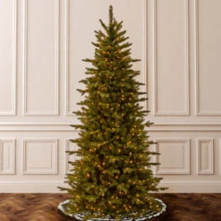 Christmas Central 7.5’ Pre-Lit Slim Sierra Spruce Artificial Christmas Tree, Clear Lights -Christmas Central dnat pesi 304 75 2 85304.1631810847